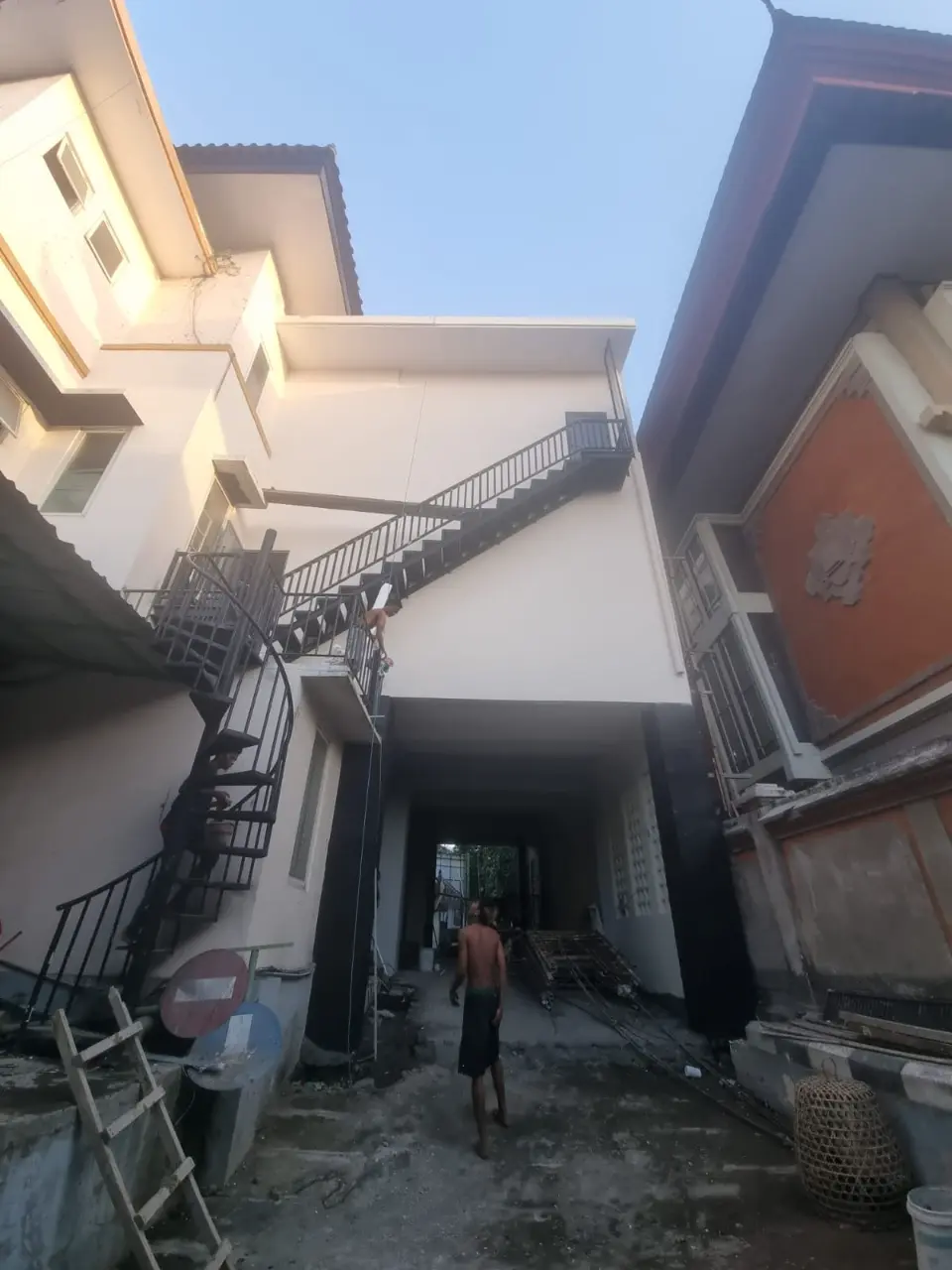 Renovasi Gedung Sisi Barat Pegadaian Kanwil VII Denpasar 10