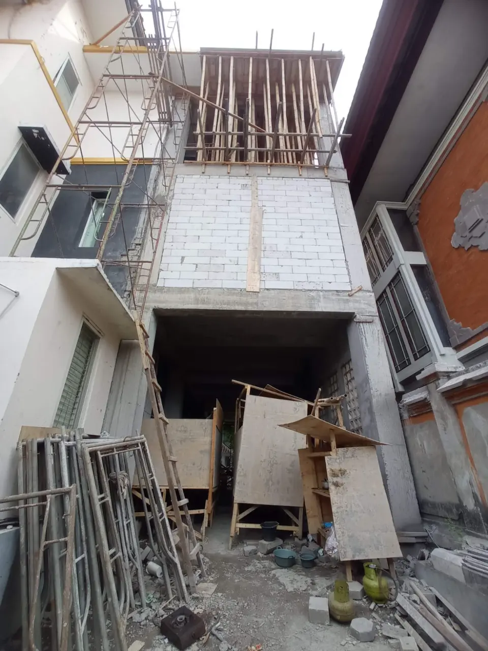 Renovasi Gedung Sisi Barat Pegadaian Kanwil VII Denpasar 4