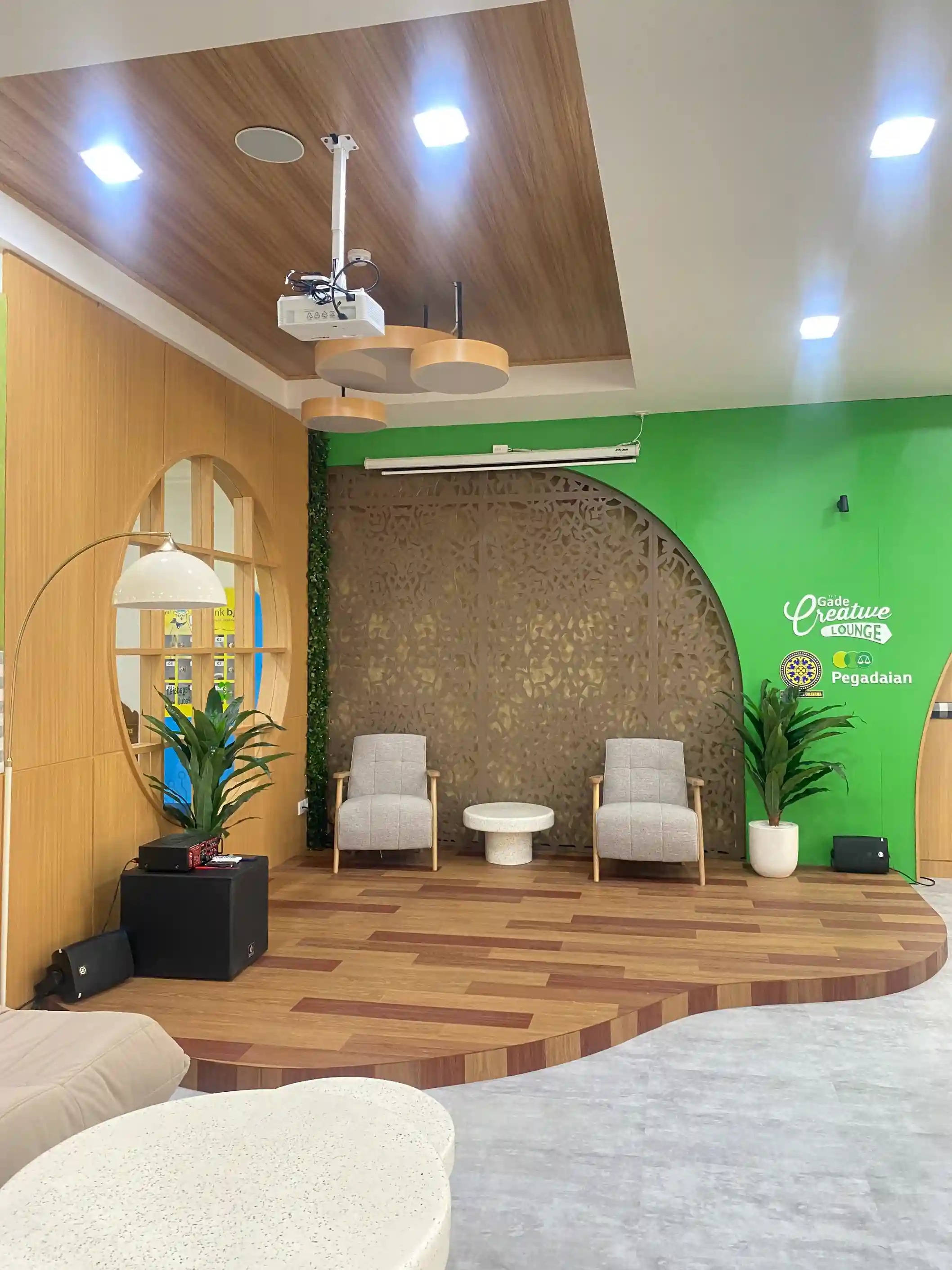 The Gade Creative Lounge - Universitas Udayana 9