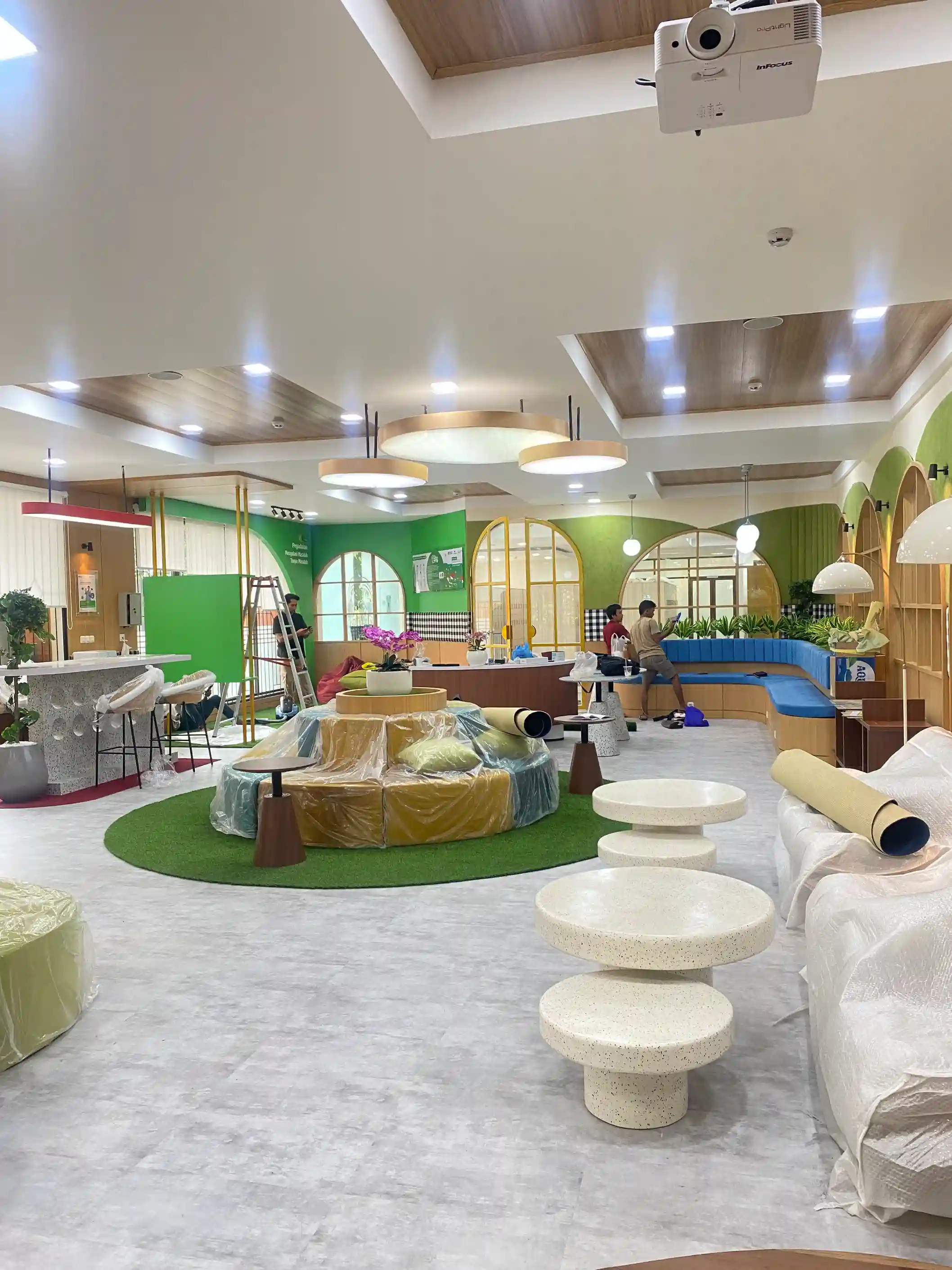 The Gade Creative Lounge - Universitas Udayana 8